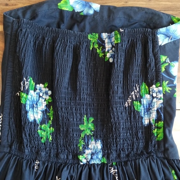 Hollister strapless dress - Picture 4 of 8